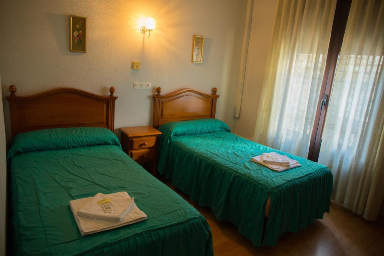 Hotel Hostal Lamalonga à Madrid Extérieur photo
