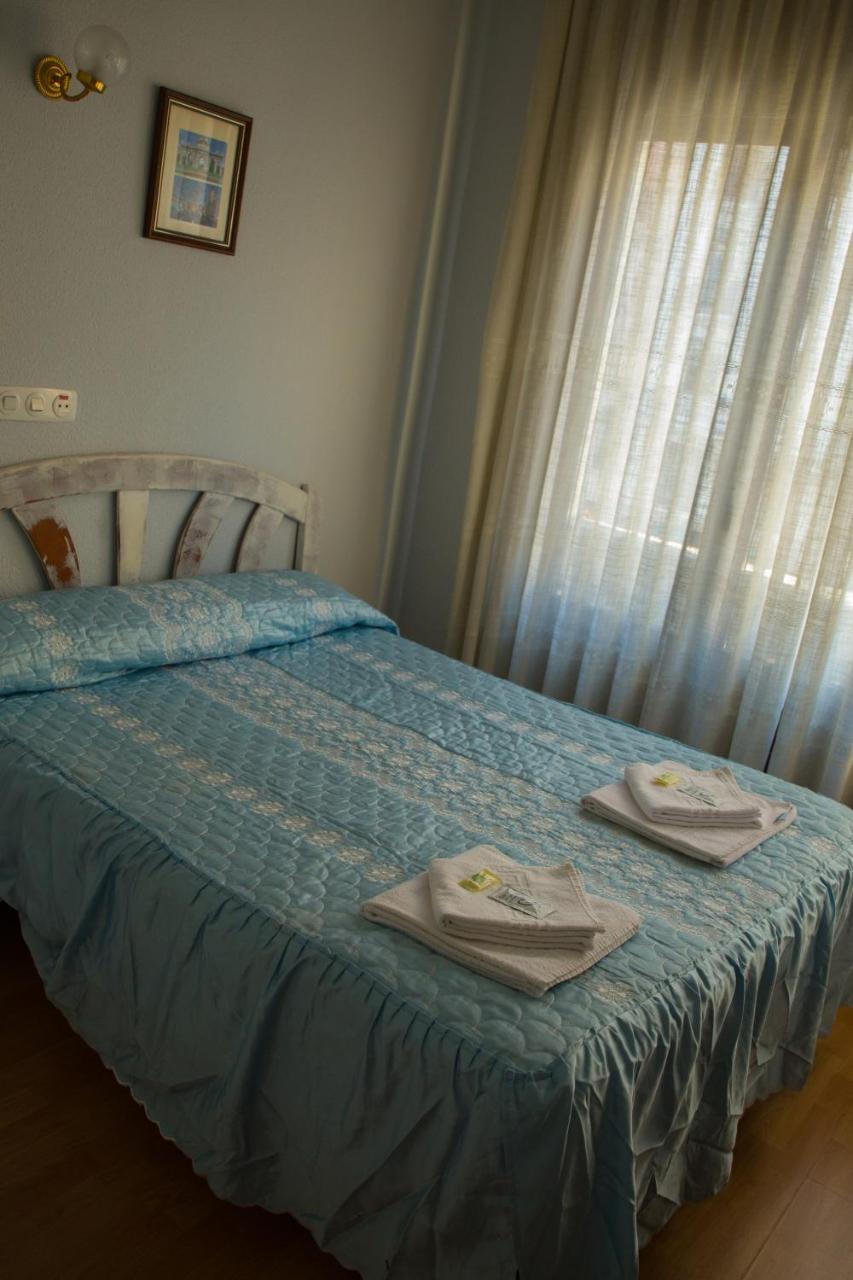 Hotel Hostal Lamalonga à Madrid Extérieur photo