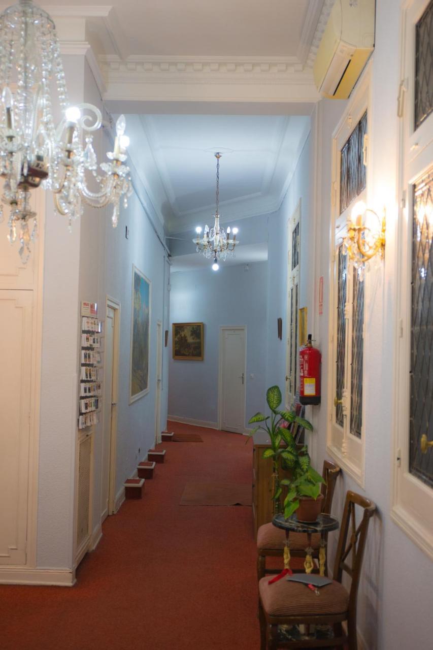 Hotel Hostal Lamalonga à Madrid Extérieur photo