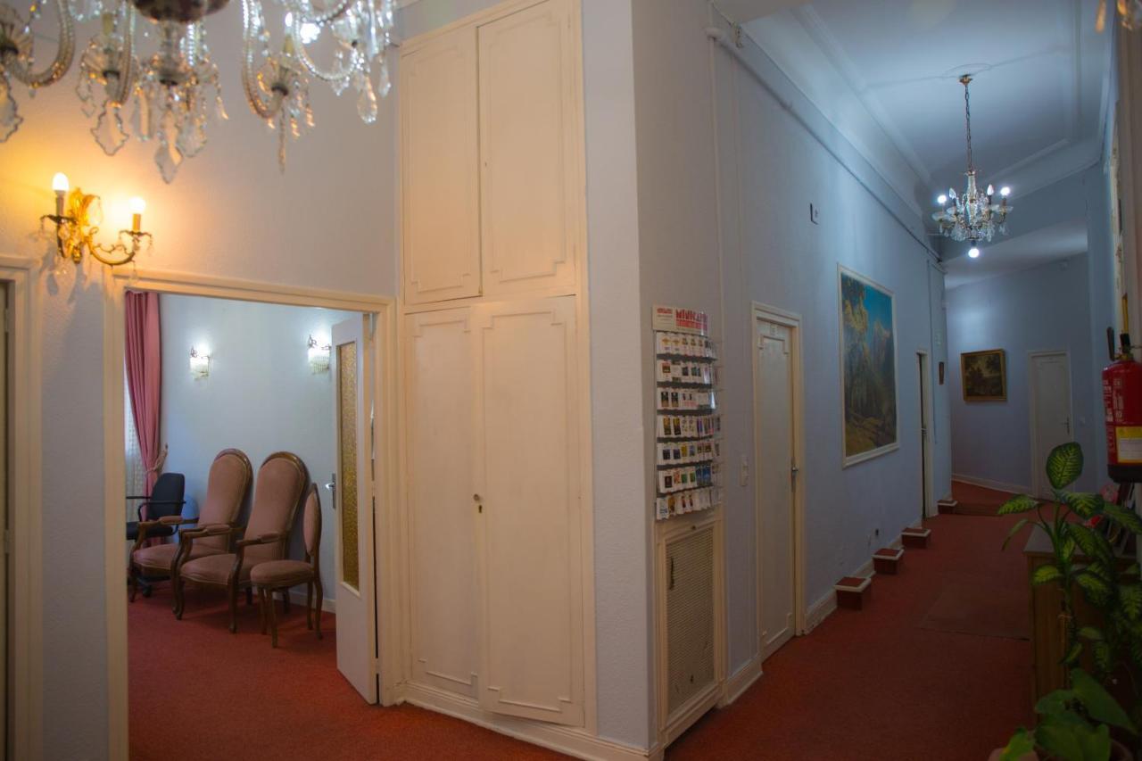 Hotel Hostal Lamalonga à Madrid Extérieur photo